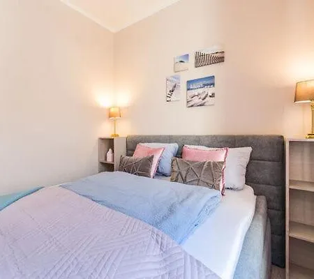 Apartment Suite A Lägenhet