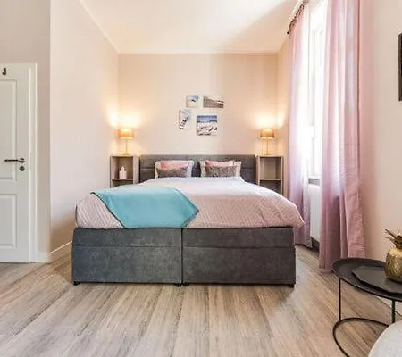 Apartment Suite A *